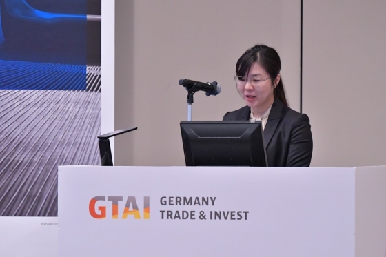 Reinventing the Automobile – Autonomous Driving in Germany, Tokyo