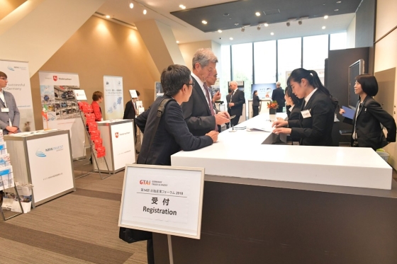 Reinventing the Automobile – Autonomous Driving in Germany, Tokyo