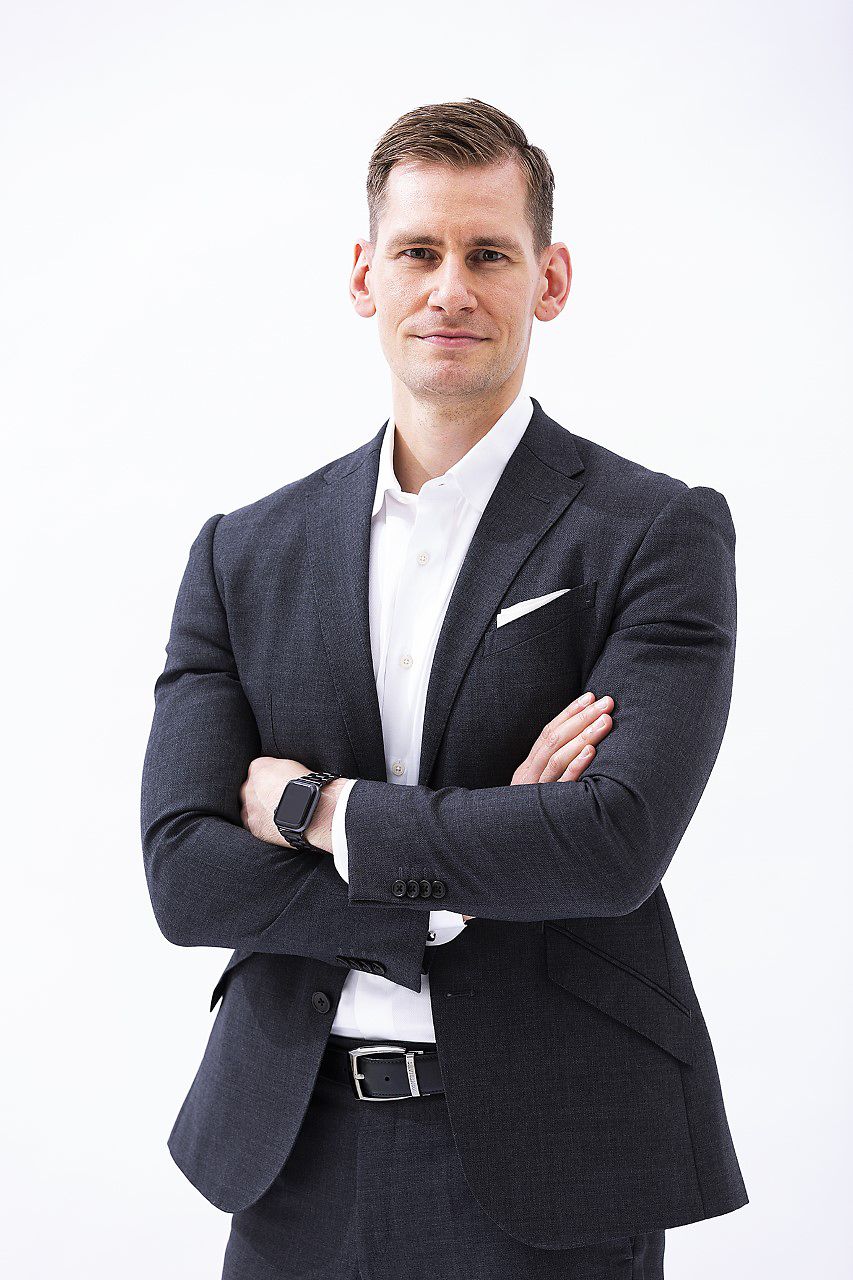 Fabian Hoshino, Senior Manager, en World Japan KK | © Fabian Hoshino, en World Japan KK Fabian Hoshino, Senior Manager, en World Japan KK
