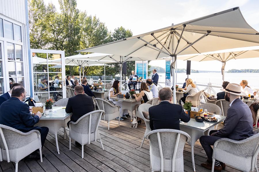 GTAI Working Breakfast „Zeit für Ostmitteleuropa – im Dialog über Wachstumsmärkte vor der Haustür“ | © LdI/ Amin Akhtar Dies ist ein eingebettetes Bild