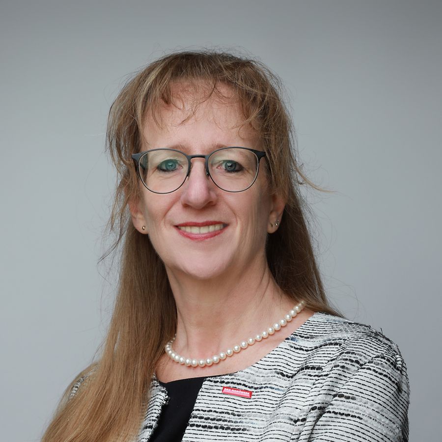 Almut-Schmitz_RZ