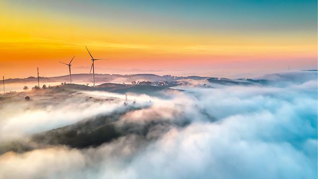 Vietnam gilt als das Land mit dem größten Windpotenzial Südostasiens. Im Hochland von Da Lat sind bereits Windkraftmasten in Betrieb. Offshore geht noch viel mehr.