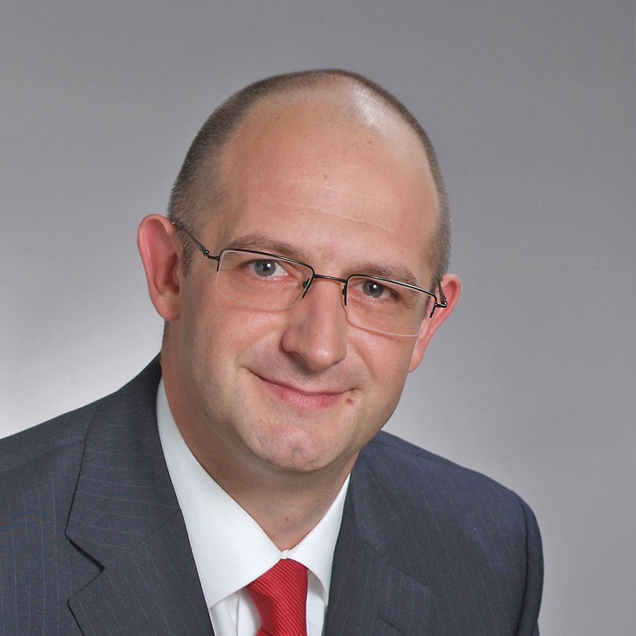  Dr. Hans-Jakob Schindler, Senior Director, Counter Extremism Project (CEP)