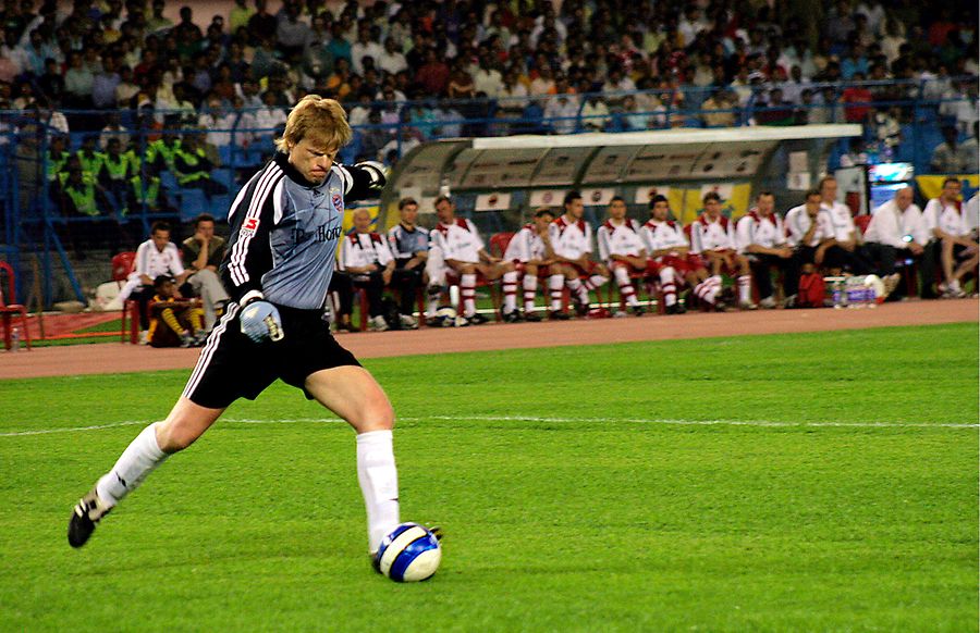 Der ehemalige Nationaltorhüter Oliver Kahn bei seinem Abschiedsspiel im Yuva Bharati Football Stadium in Kalkutta im Mai 2008.