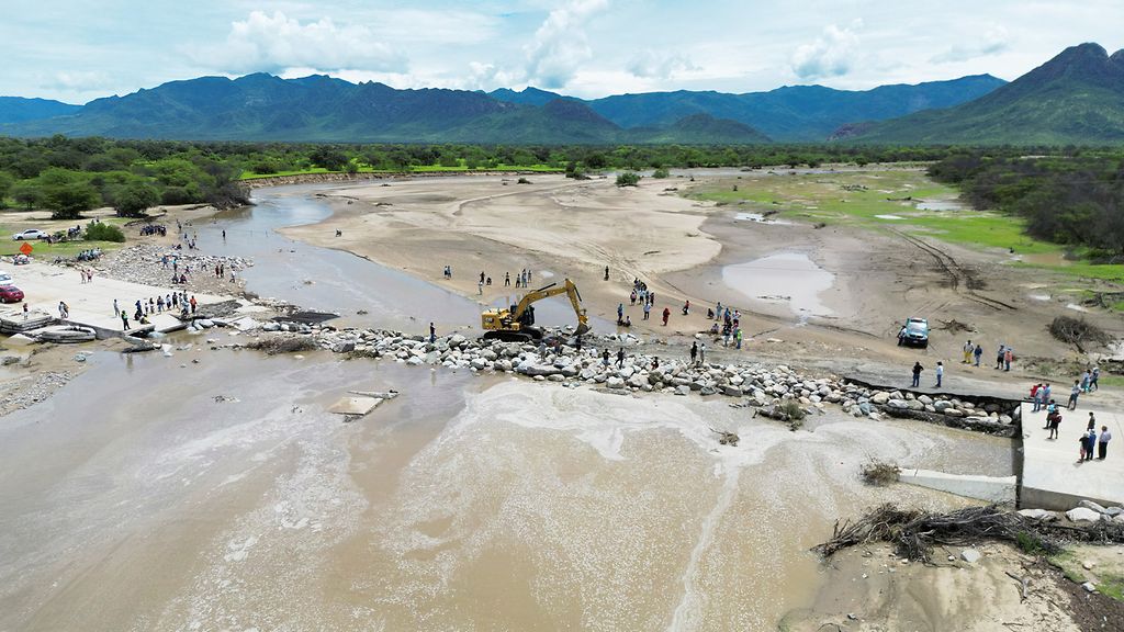 Überschwemmungen in der Region Piura in Peru nach Zyklon Yaku 2023 