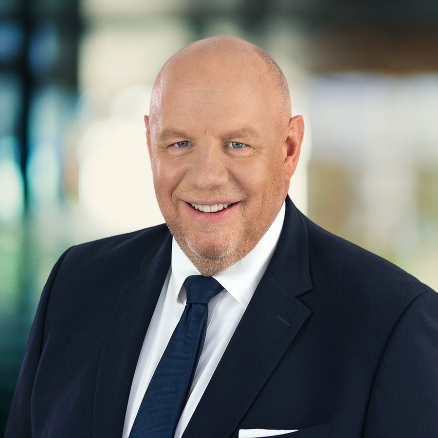Dr. Erik Eschen