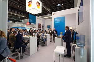 Vietnamese delegation receives information on the German healthcare market by GTAI's healthcare expert Gabriel Flemming .