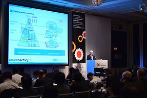 スマートファクトリー チュールケ氏による講演