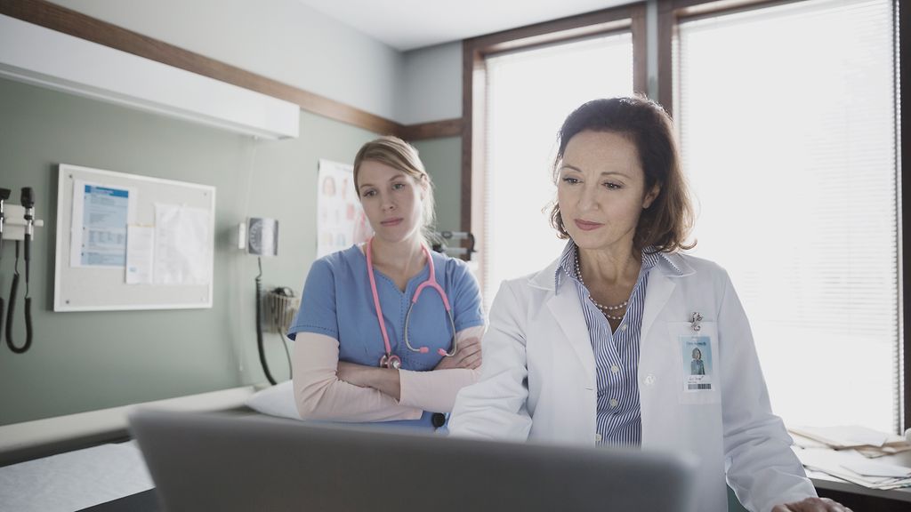 Ärztin und Krankenschwester