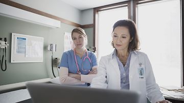 Ärztin und Krankenschwester