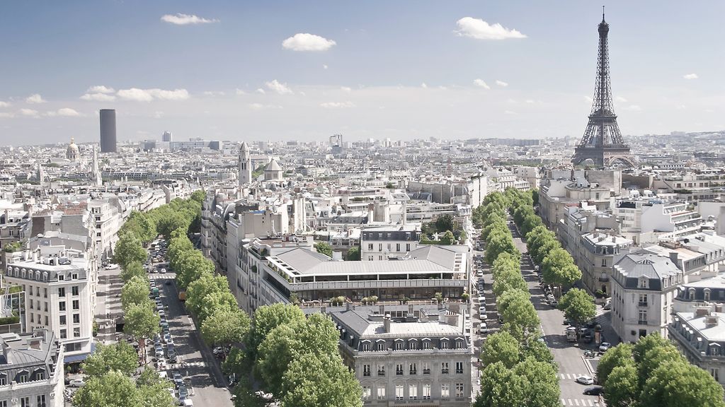 Blick auf Paris vom Arc de Triomphe