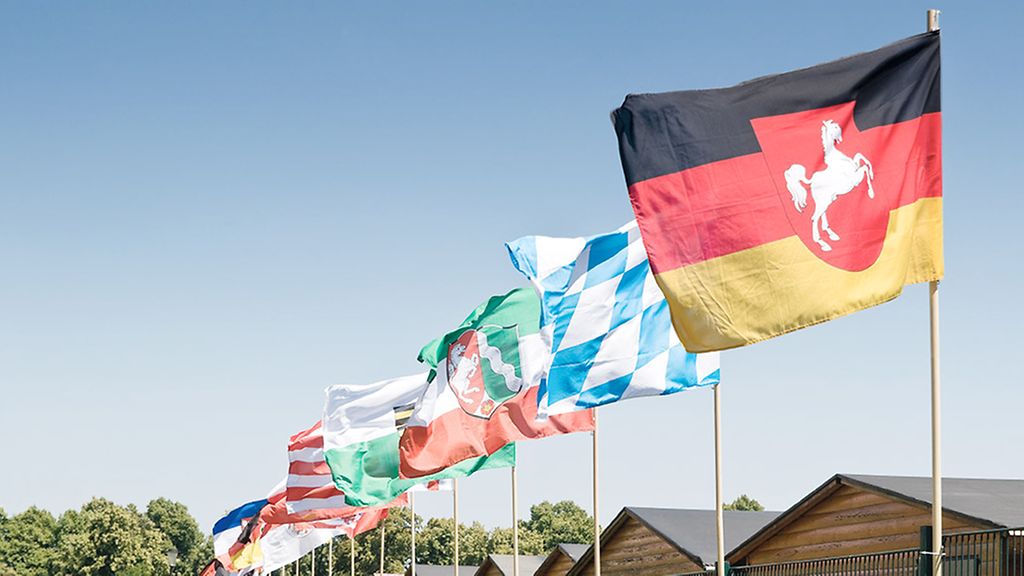 Flaggen der Bundesländer / Flags of the 16 federal states of Germany