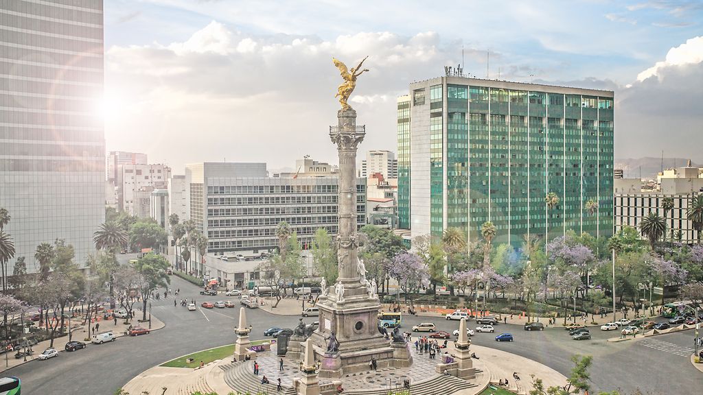 El Angel de Independencia, mexikanisches Wahrzeichen ist das wichtigste Wahrzeichen Mexikos, es repräsentiert die Unabhängigkeit vom Spanischen. ©GettyImages/fitopardo.com